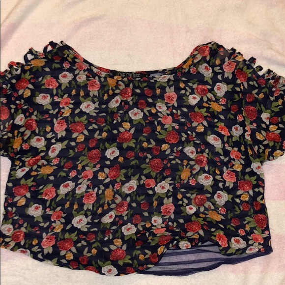 A see thruw crop top - Picture 1 of 2